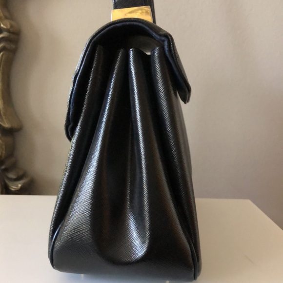 KORET Vintage Saffiano Leather Bag Top Holder - Picture 4 of 16